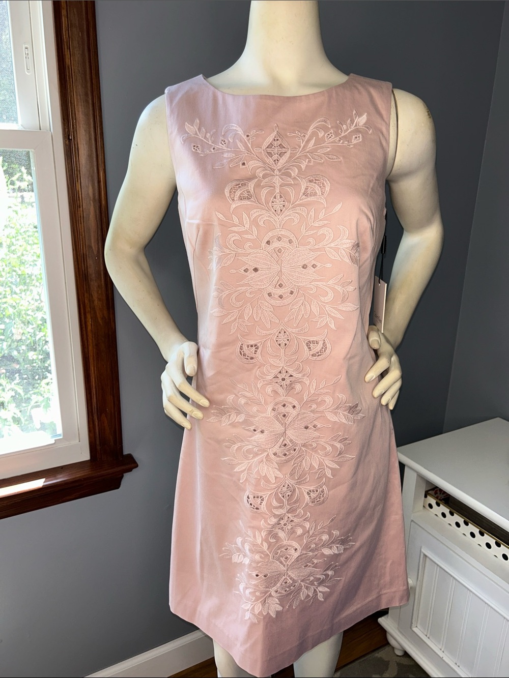 Calvin Klein Dusty Rose Embroidered Sleeveless Shift Dress Wedding Guest NEW